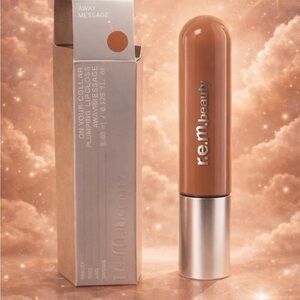 On Your Collar Plumping Lipgloss - Warm Brown (Away Message). R.E.M Beauty